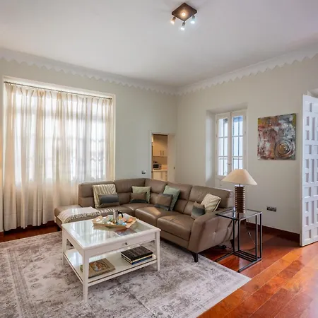 Апартаменты Luxe Santa Marta Севилья